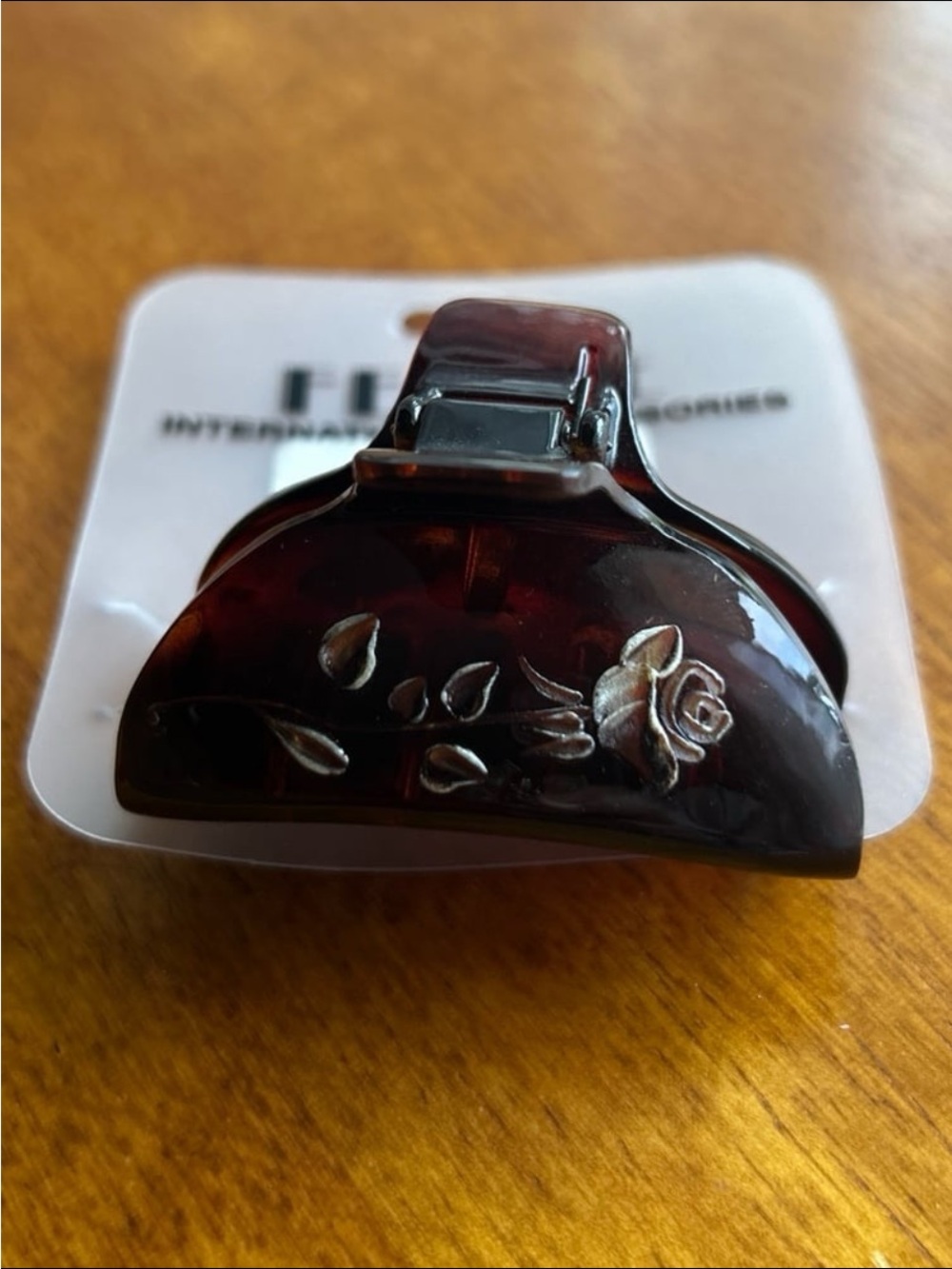 NWT Femme hair claw clip